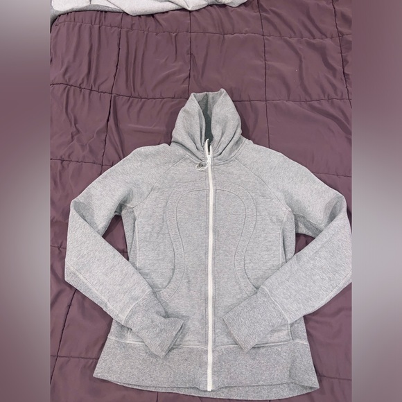 lululemon athletica Tops - lululemon athletica Light Gray Women's Size 8